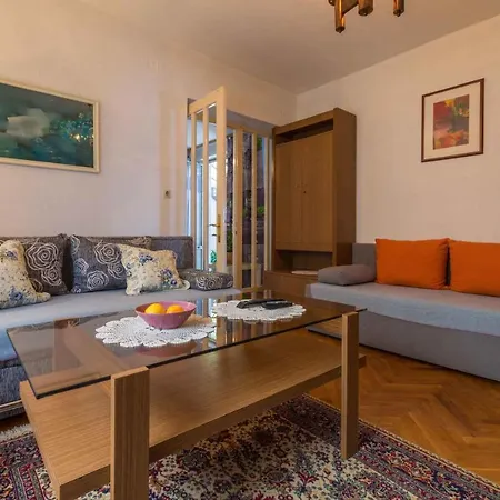 Apartment In 14272 Jadranovo
